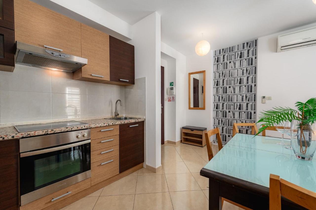 Apartment Ares 14 - Umag Center ภายนอก รูปภาพ